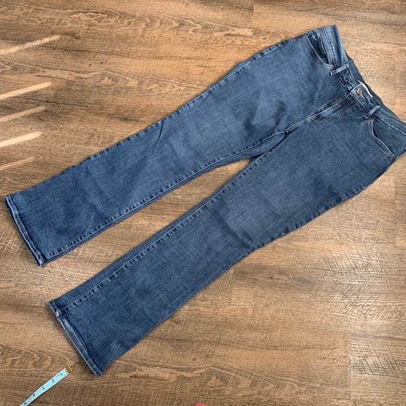 Levi's Classic Bootcut Jeans Femme - Denim Confortable Et Élégant
